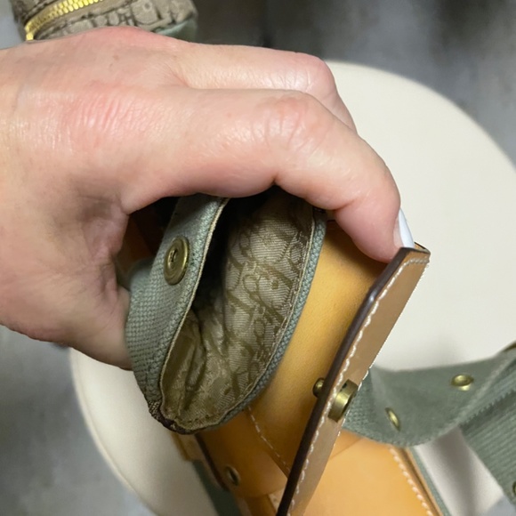 Dior Cargo Bag - Picture 6 of 7